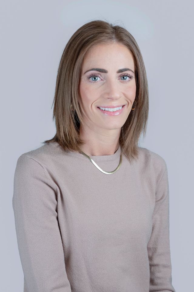 Headshot of Robin Dowell