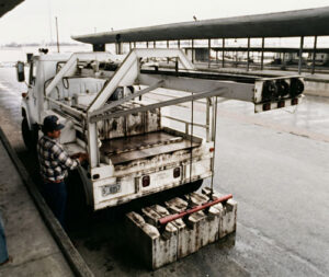 Early System Scale service truck