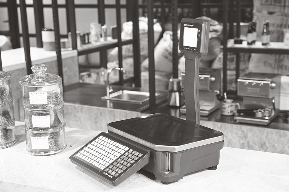 METTLER TOLEDO bPlus scale only specialty in commercial kitchen